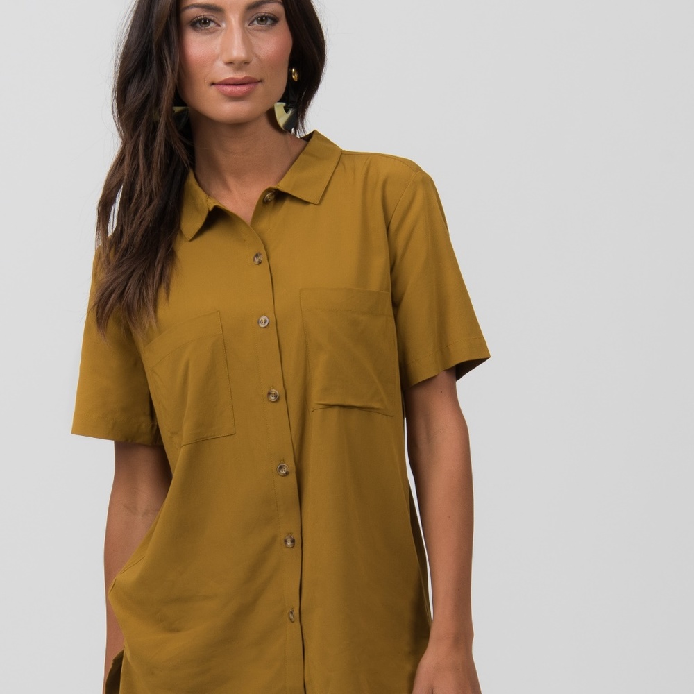 Agnes and Dora Button down